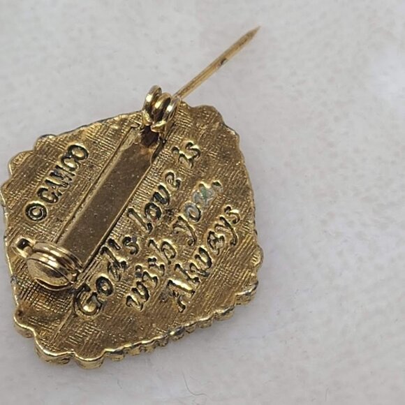 Camco Vintage Floral Rose Oval Gold Tone Brooch Lapel Pin - Picture 4 of 5